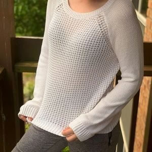 Chunky knit sweater, Medium